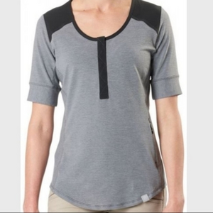 5.11 tactical short sleeve top Gray/black Size‎ Medium